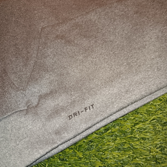 Nike Dri Fit Kids Medium Big Swoosh Logo Gray & Black Performance Hoodie Like Ne - Picture 4 of 10